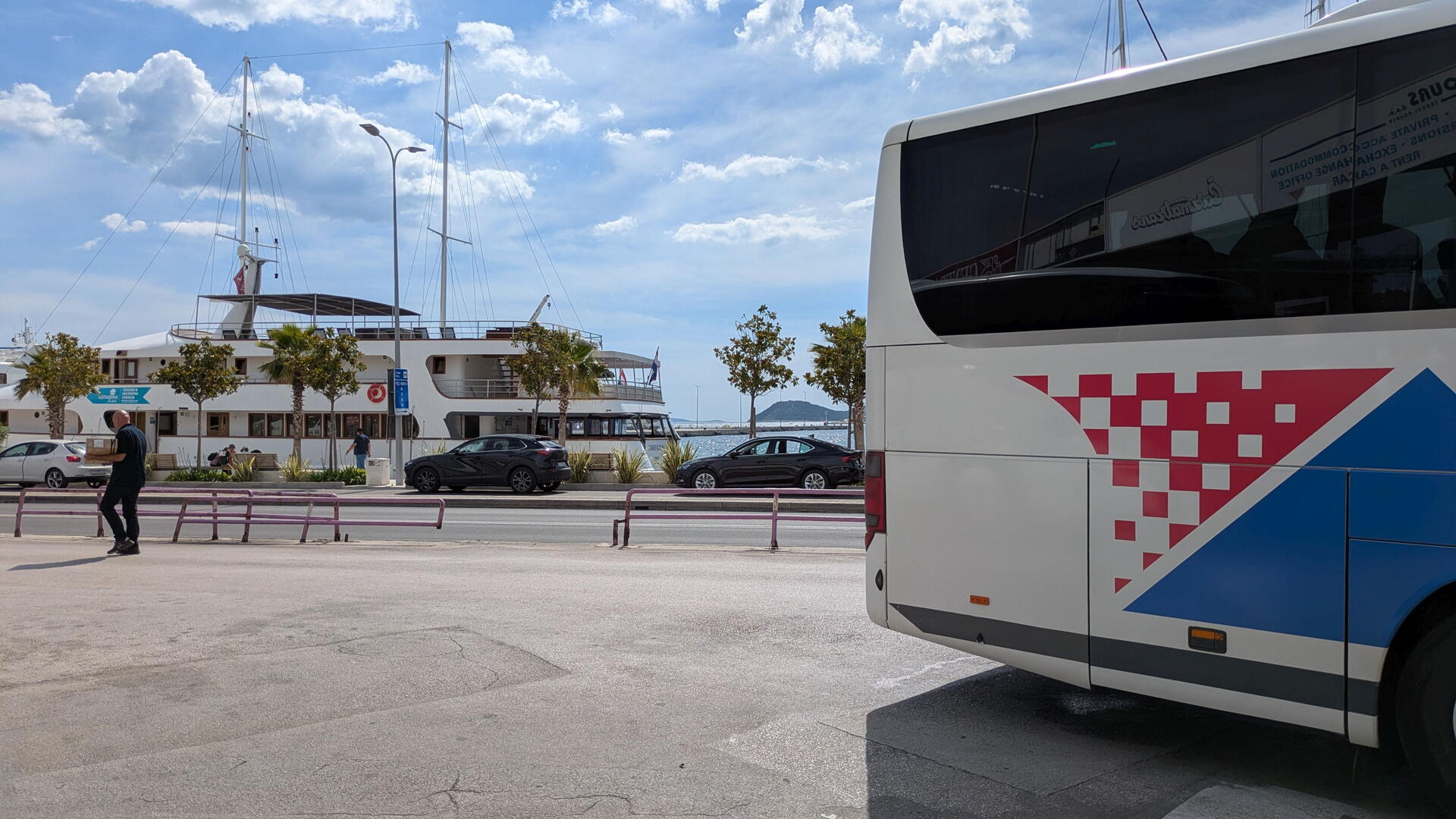 Jak jsme docestovali do Splitu z letiště? Autobusem za 8 eur!