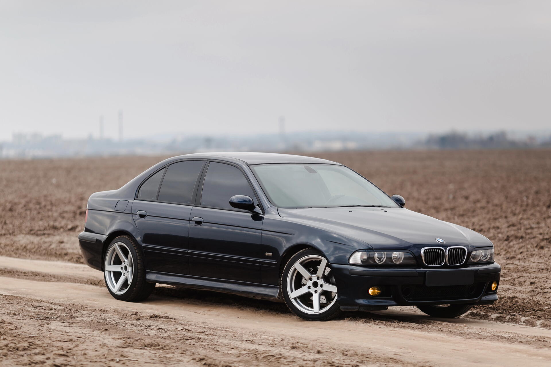 Jak jsme připravili staré BMW na tisícikilometrový roadtrip – tipy, které vám mohou zachránit cestu