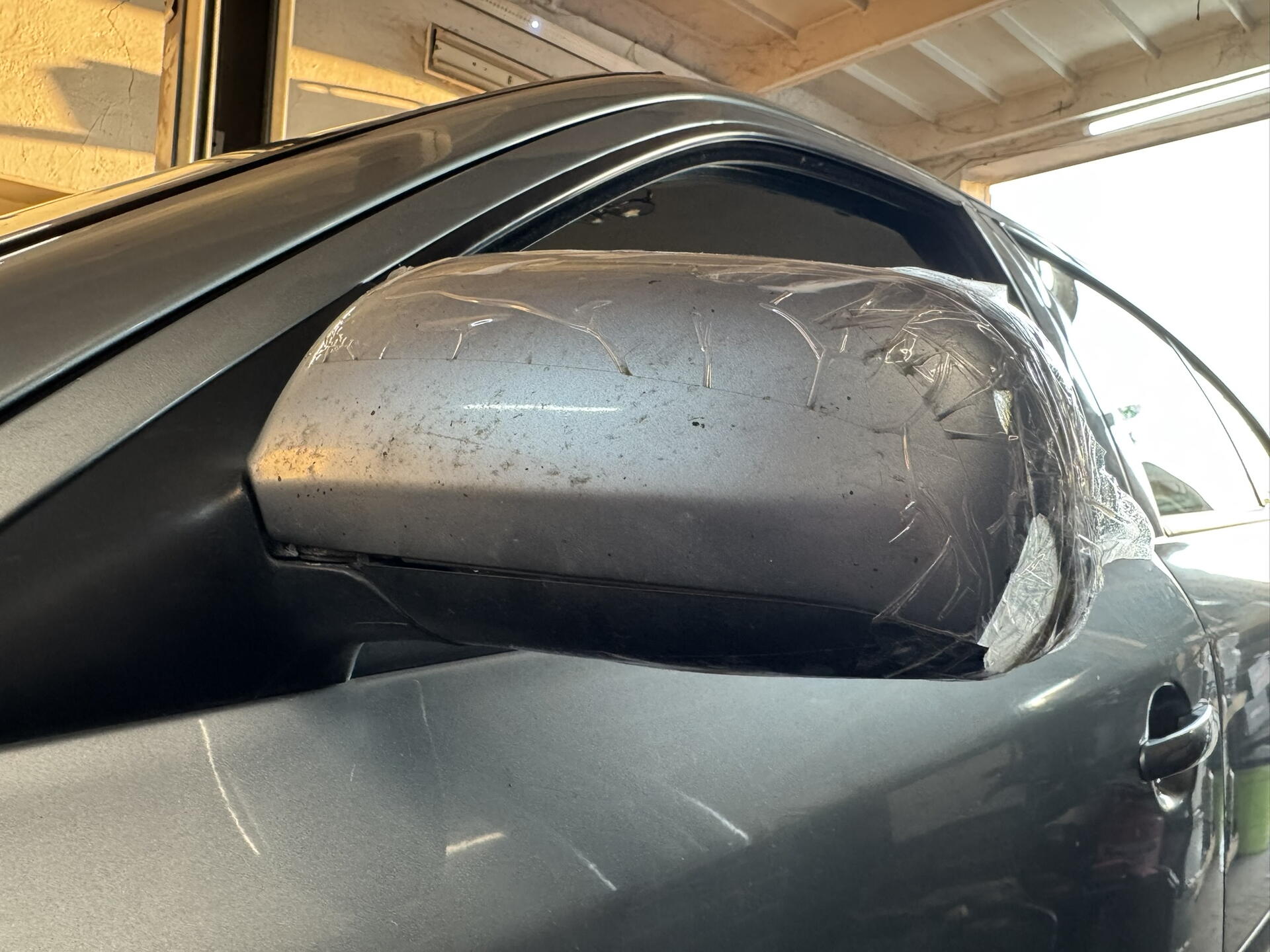 Jak správně nachystat díl na nalakování - lakování krytu zrcátka na Škoda Octavia 1