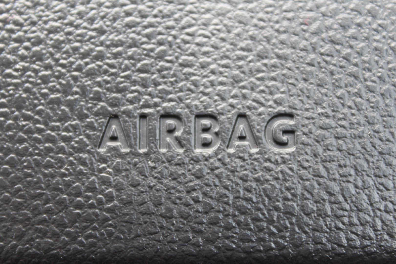 Jak vypnout airbag v autě a proč to dělat