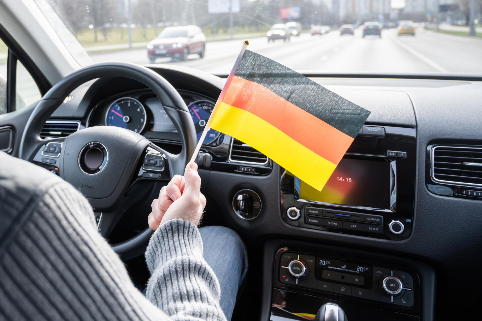 Jaké je složení povinné výbavy auta do Německa v roce 2024?