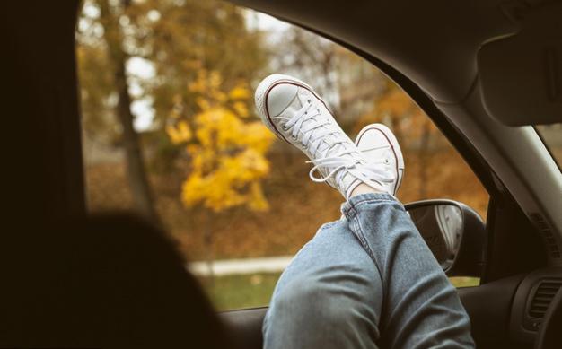 Jaké vybrat boty do auta aneb povolená obuv na řízení vozu