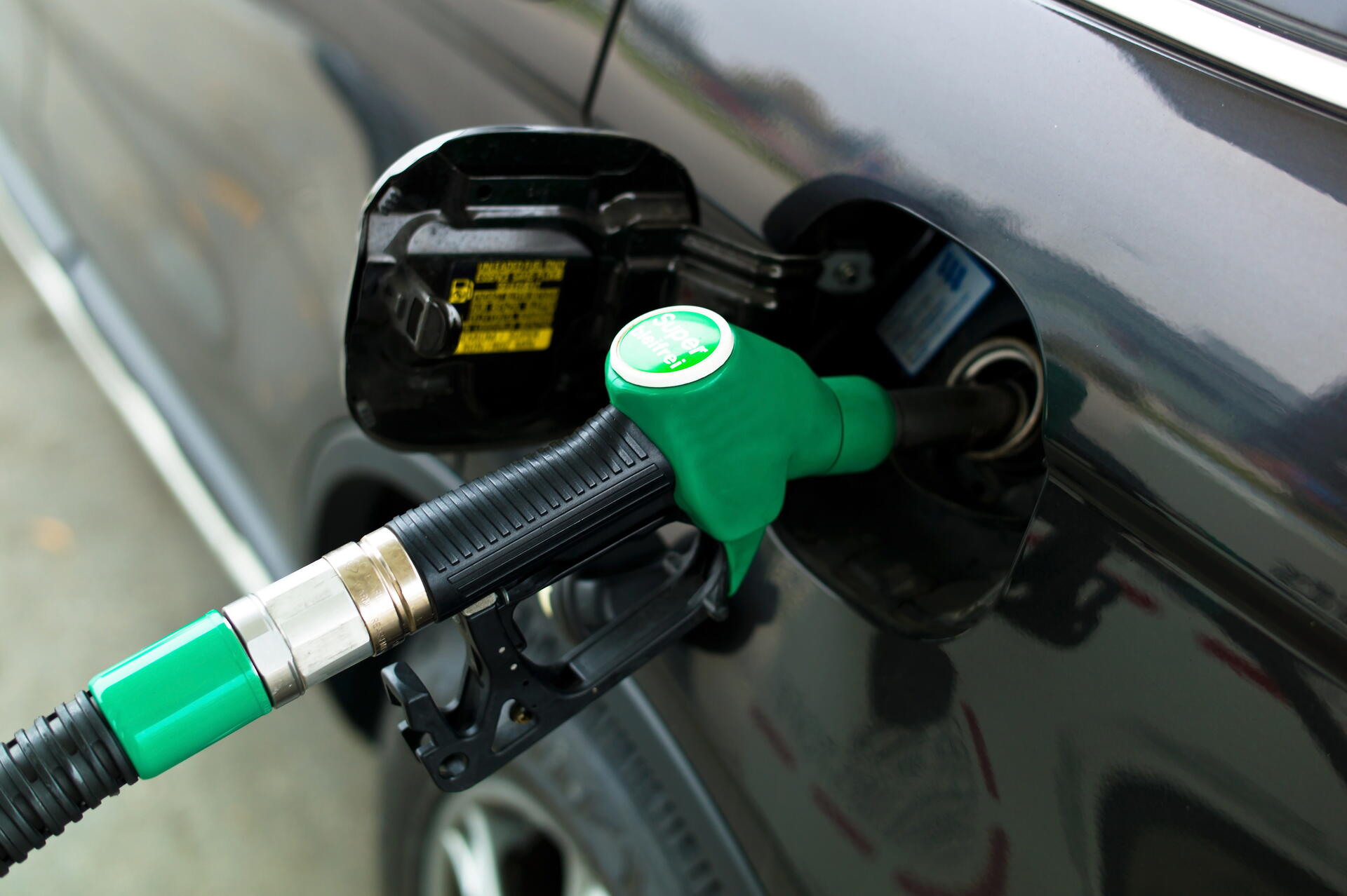 Je mé auto kompatibilní s benzínem E10?