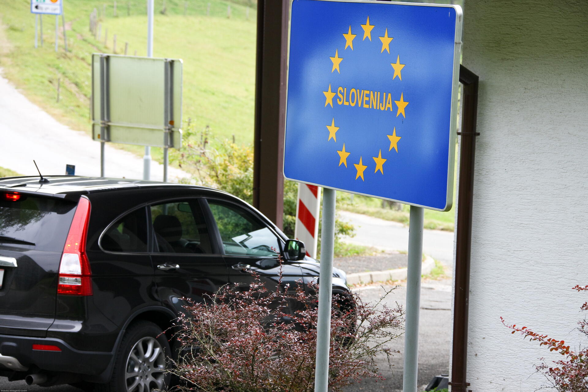 Kde koupit slovinskou dálniční známku: postup i ceny 2026
