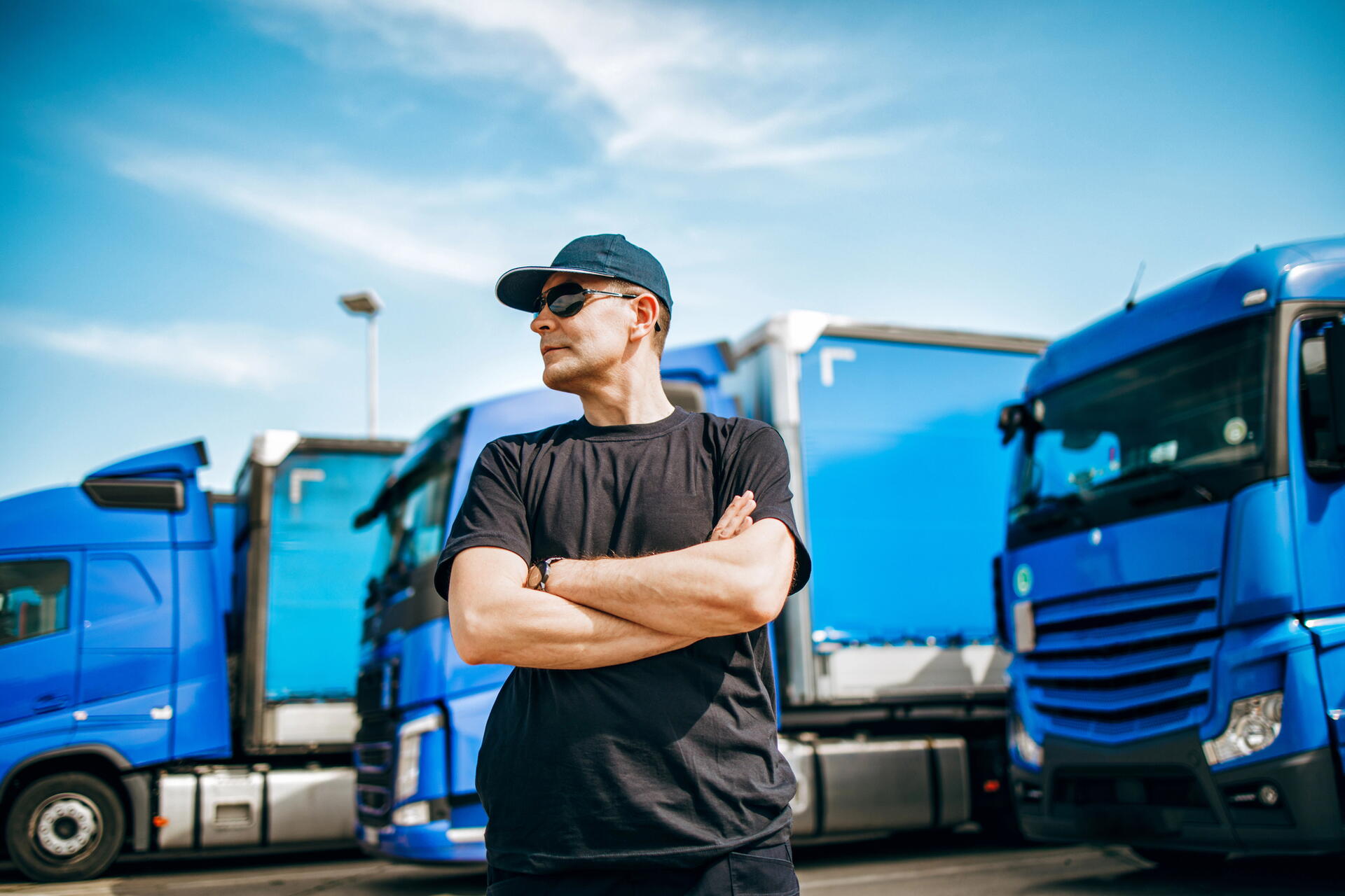 Kolik si vydělá řidič vnitrostátní kamionové dopravy? Prý až 80 000 Kč