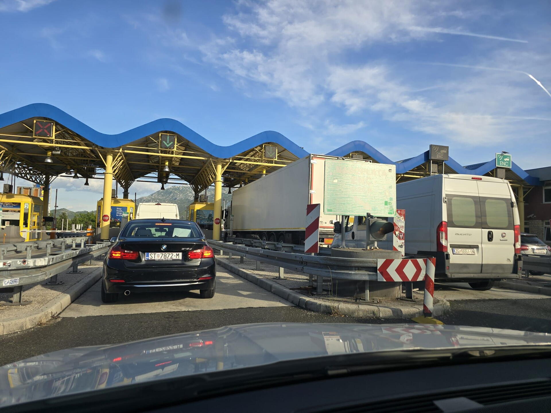 Kolik vychází cesta do Splitu autem a letadlem? Zjistili jsme