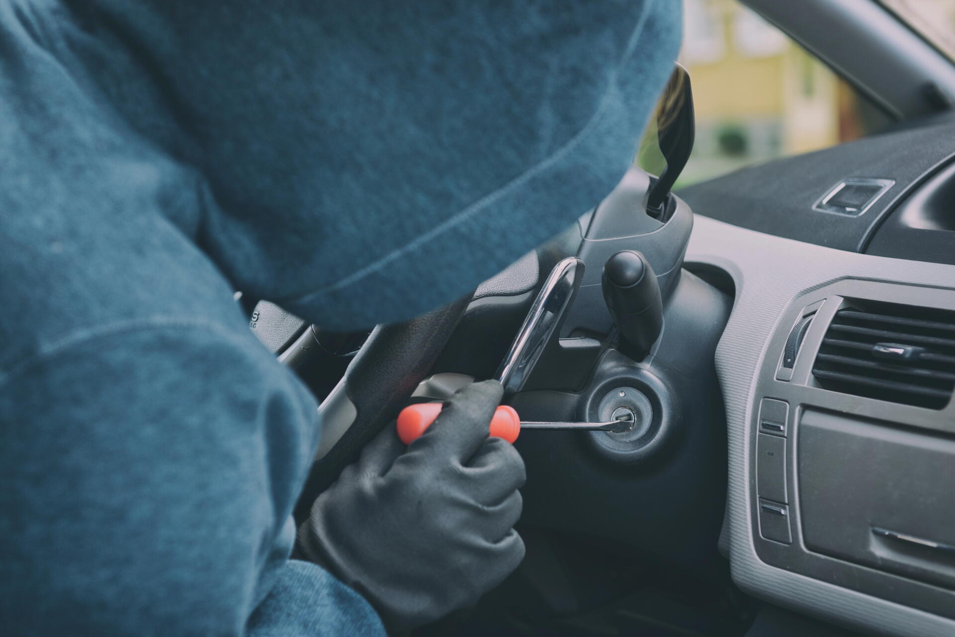 Krádež vozidla v zahraničí a GPS lokátor