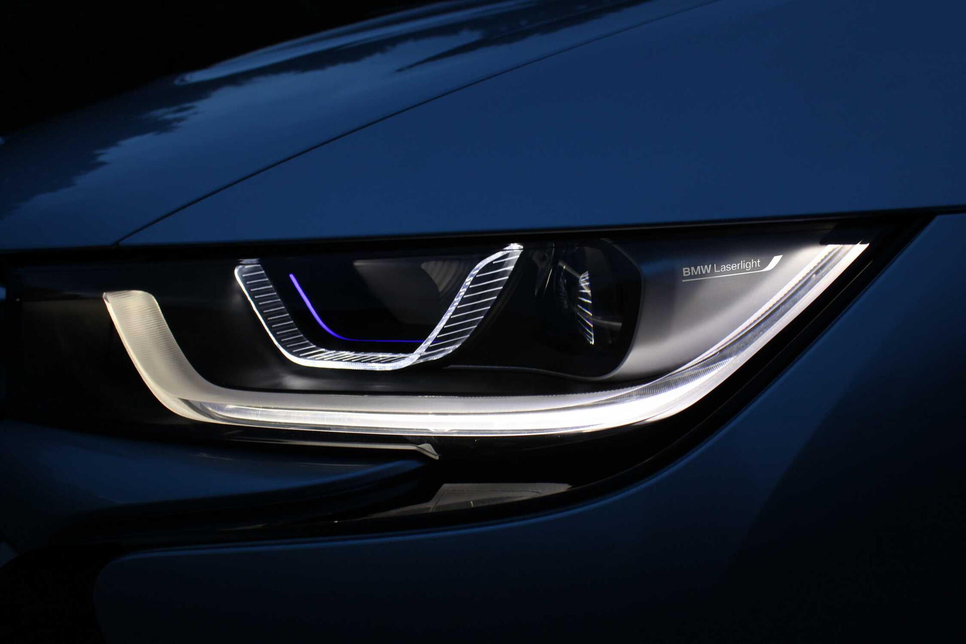 laserová světla auto bmw