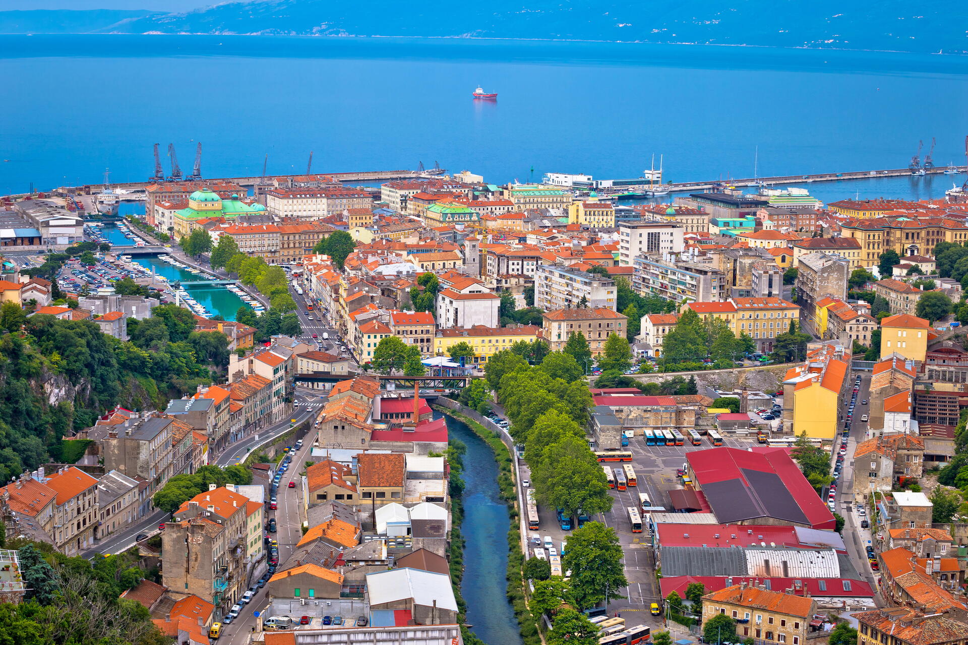 Levná dovolená v Chorvatsku? Autem do Rijeky nebo Crikvenice