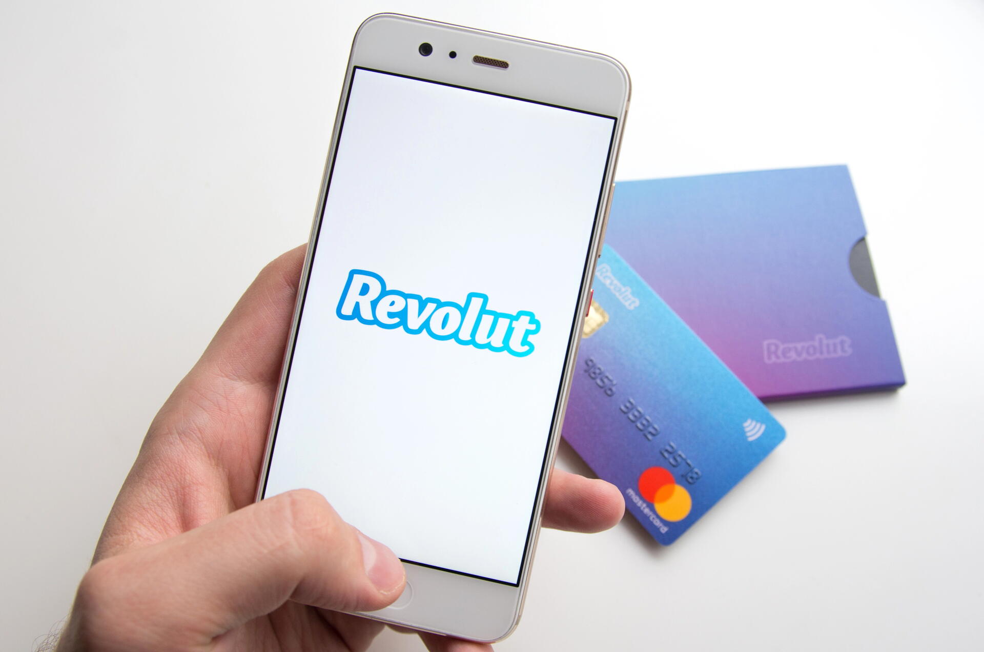 Na dovolenou si vezměte Revolut kartu
