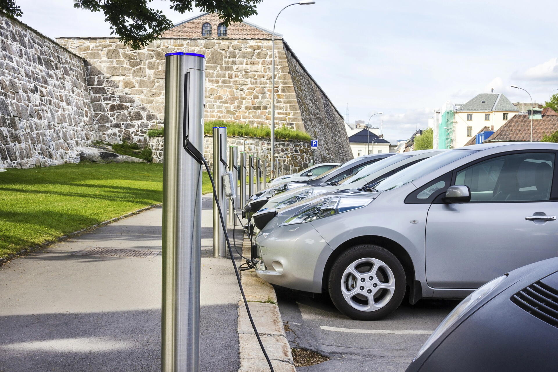 Nabíjení elektroaut zlevňuje