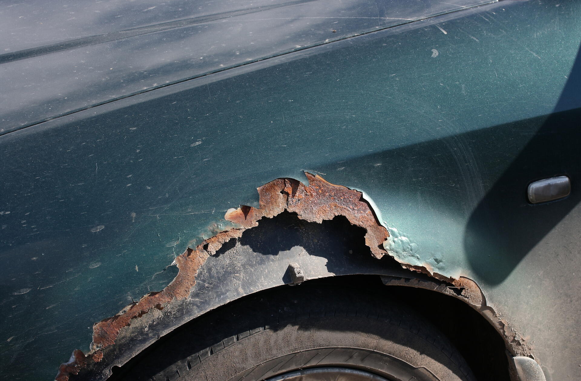 Ochrana před korozí auta je z větší části na automobilce