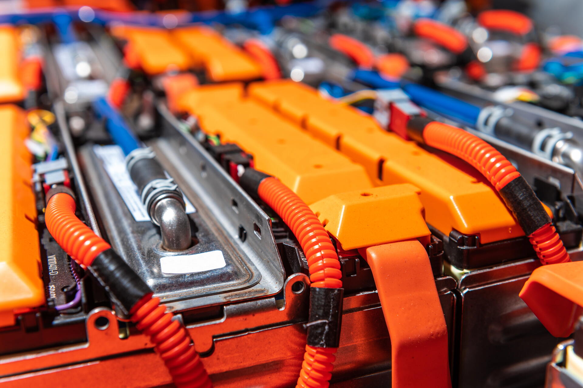 Oprava, nebo výměna? Jak se dnes vrací život bateriím elektromobilů