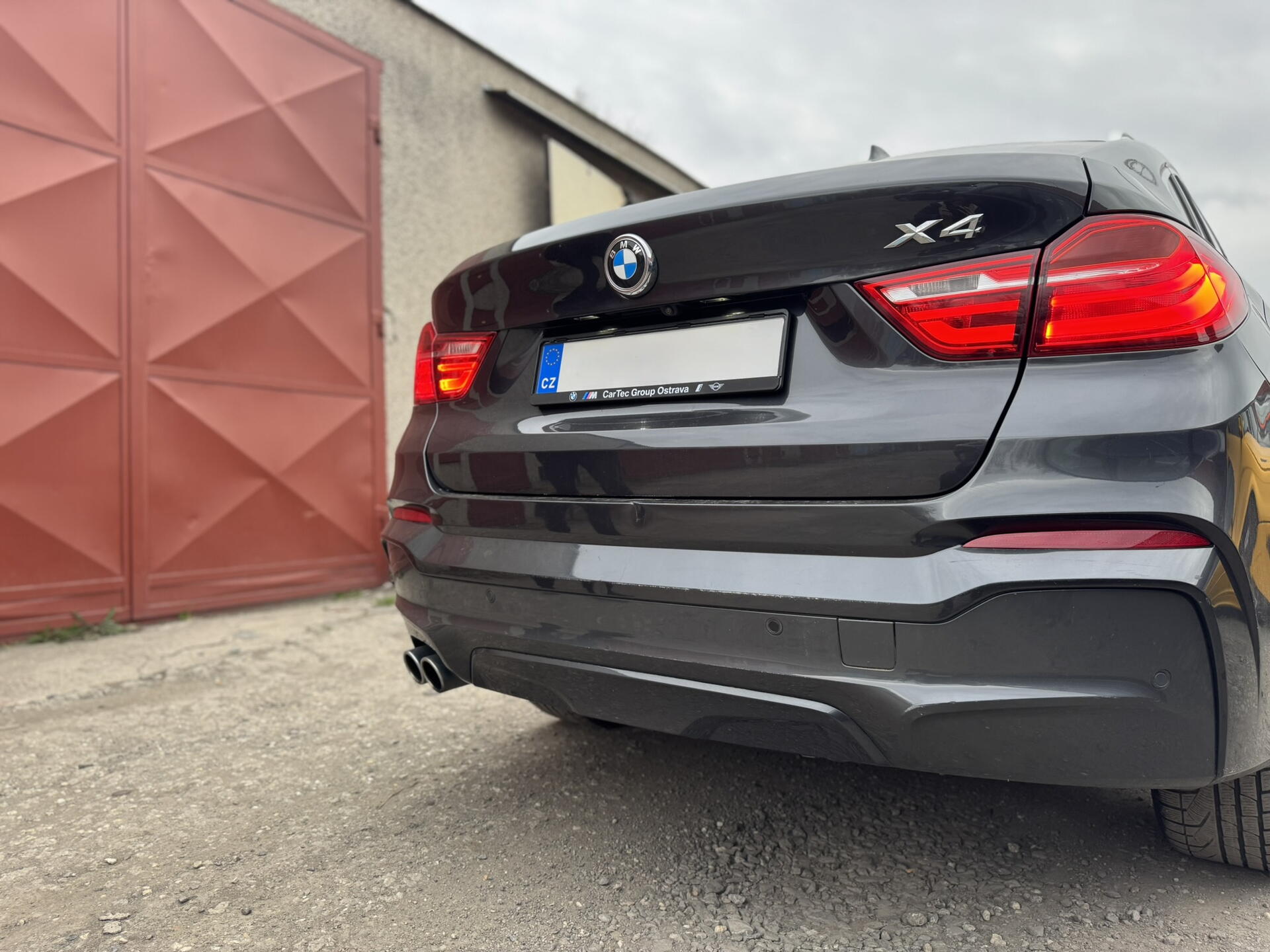 Opravte si sami parkovací senzory na vašem BMW X4: Jak na to a na co si dát pozor