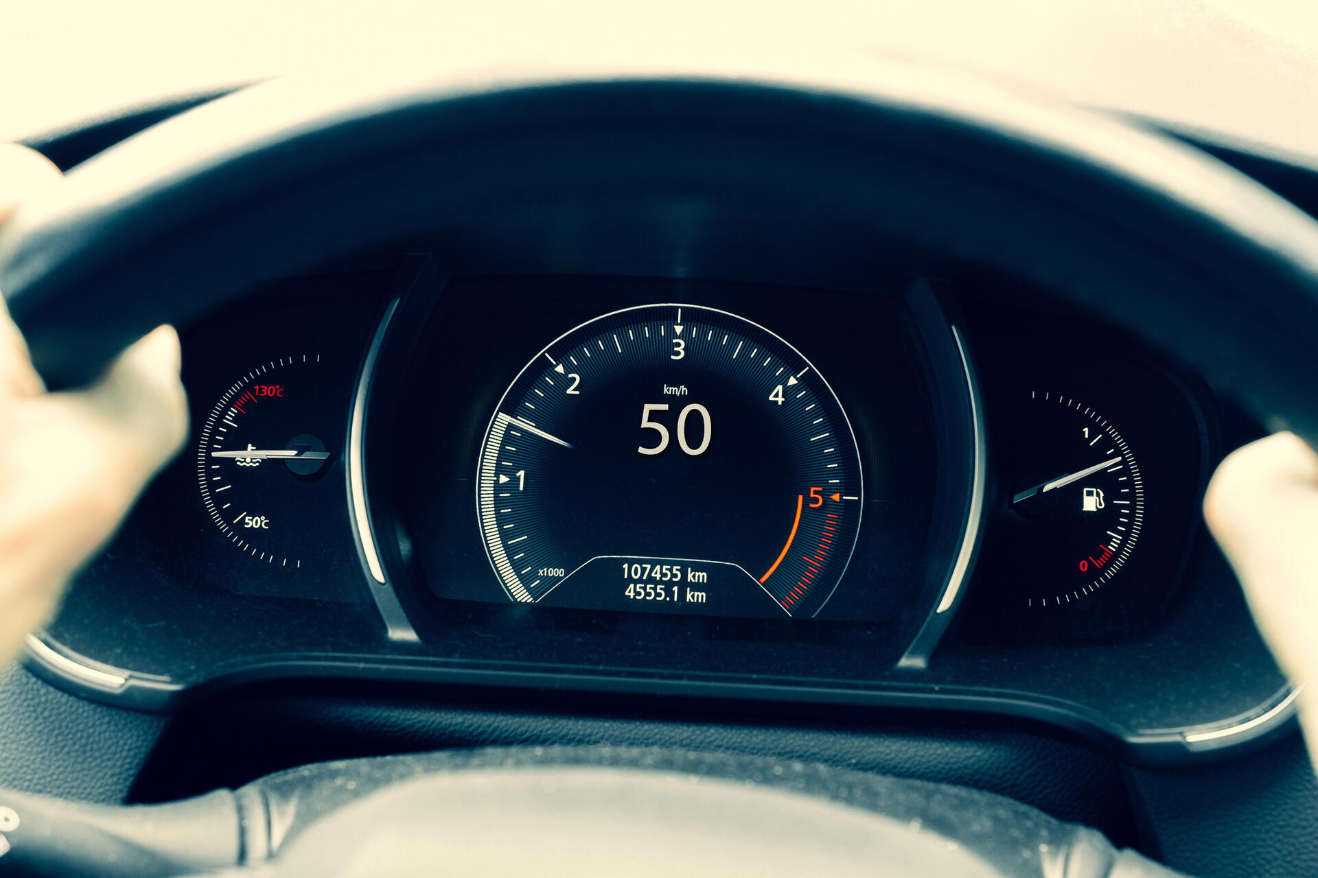 Otáčky motor: Proč není dobré dávat plný plyn od 1 200 otáček