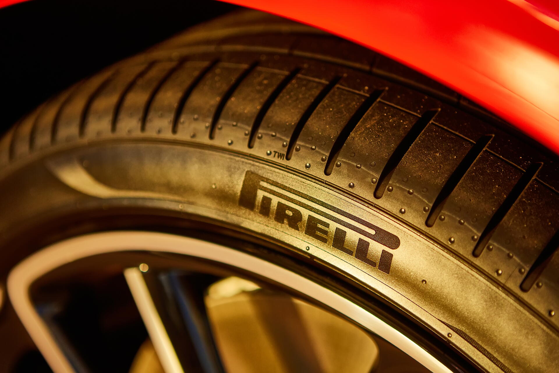 Pneumatiky na léto od společnosti Pirelli