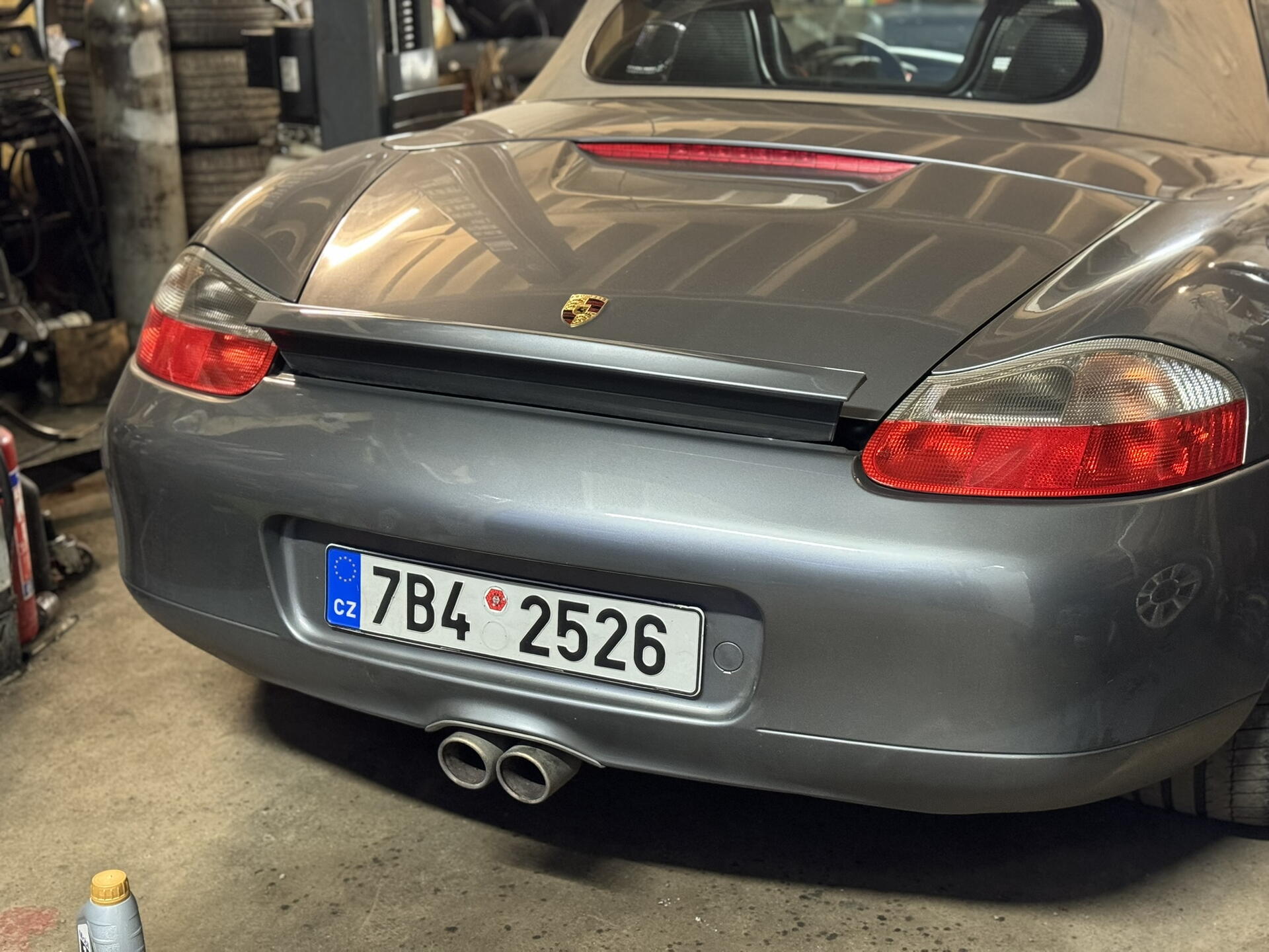 Poradíme vám, jak vyměnit olej u vozu Porsche Boxster 3.2s