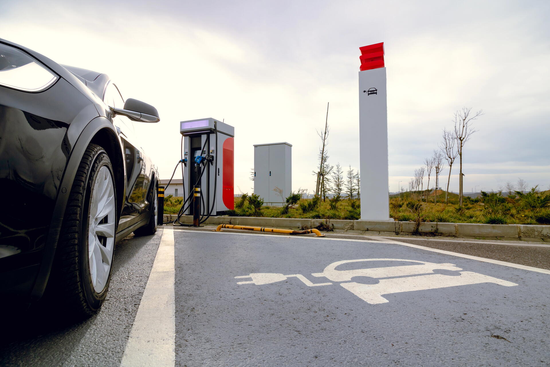 Preconditioning baterie: Proč auto zahřívá baterii na cestě k rychlonabíječce