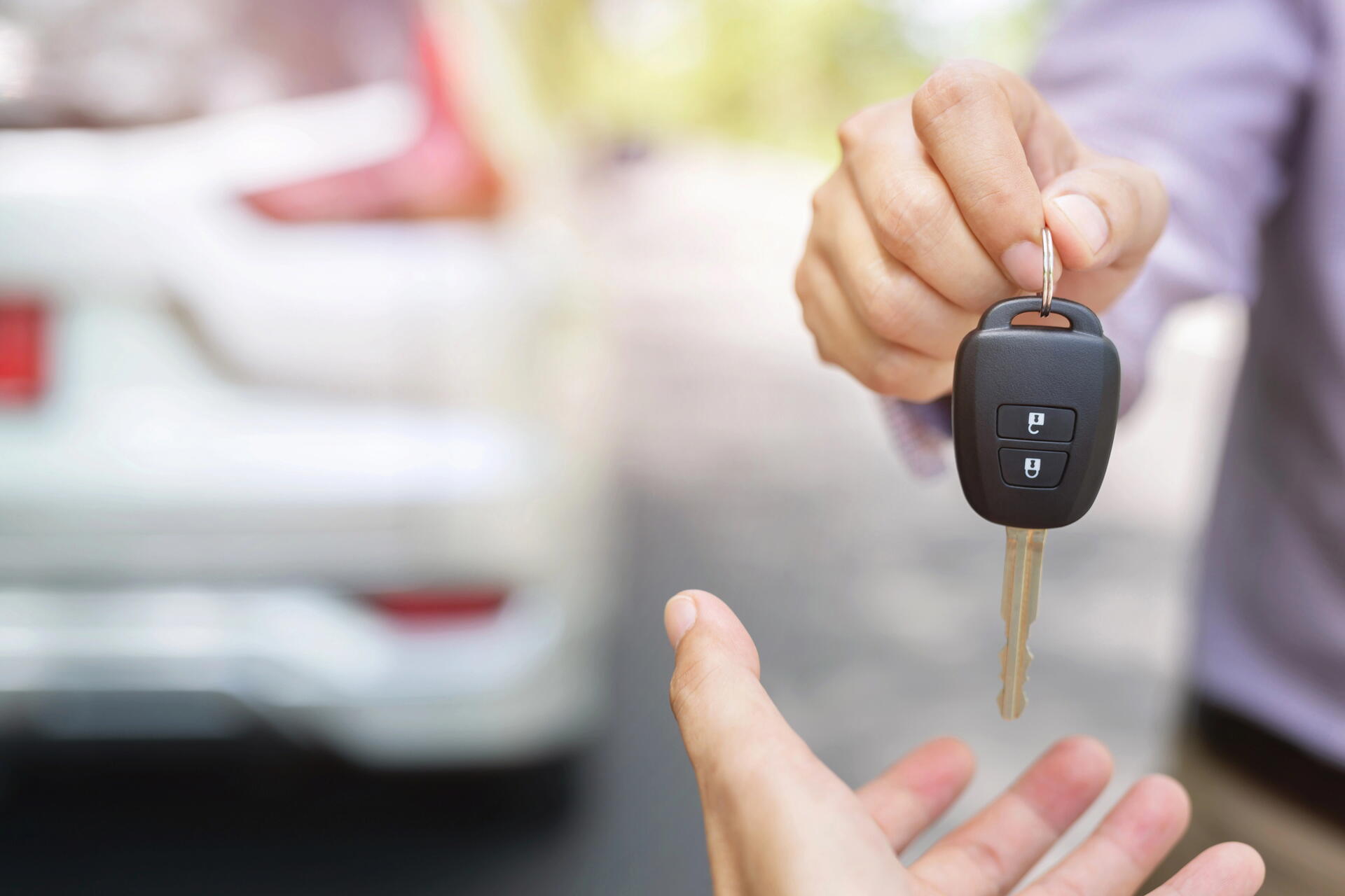 Prodali jsme 25 let staré auto za 20 hodin: Jak jsme to zvládli a co vás čeká při online přepisu