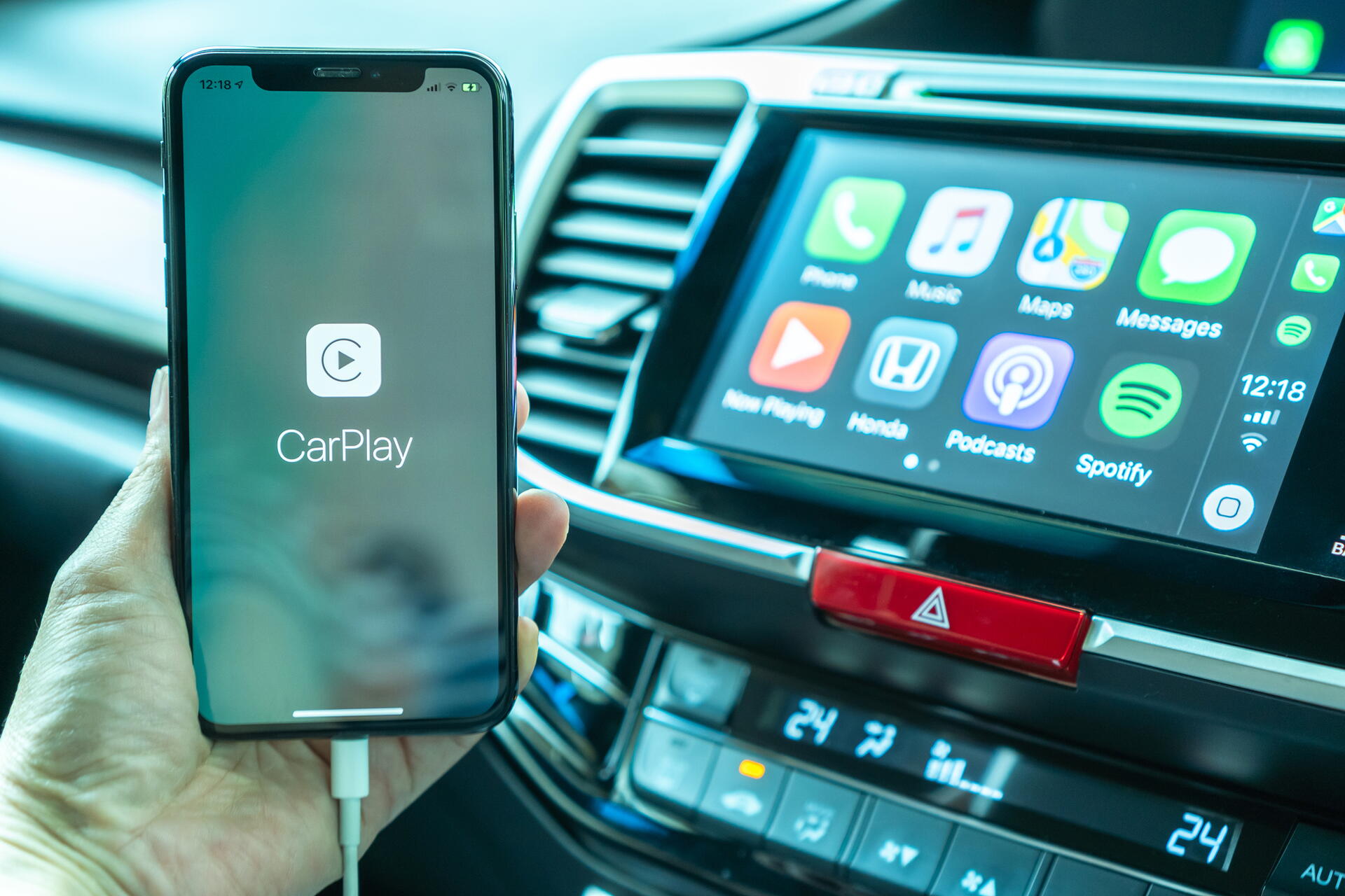 První auto s Apple CarPlay se objevilo v roce 2014