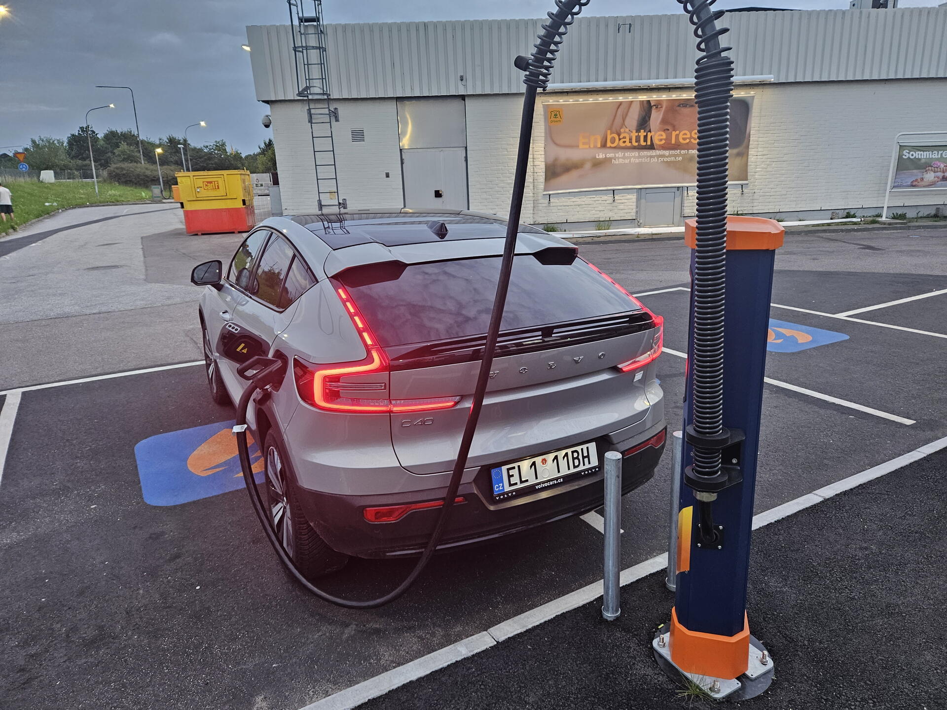 S nabíjecí kartou Plugsurfing v zahraničí