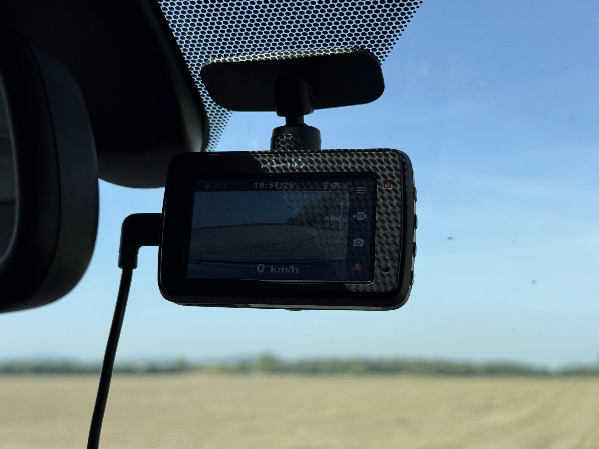 Testujeme autokameru Mio MiVue 803