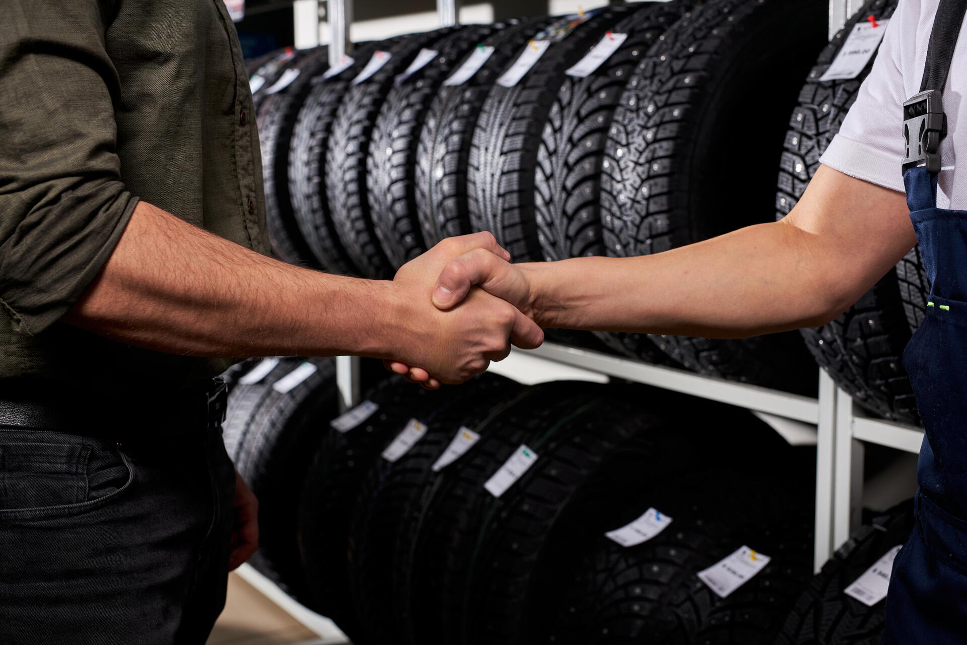 Tohle jsou tři situace, kdy se vám může nákup pneu prodražit