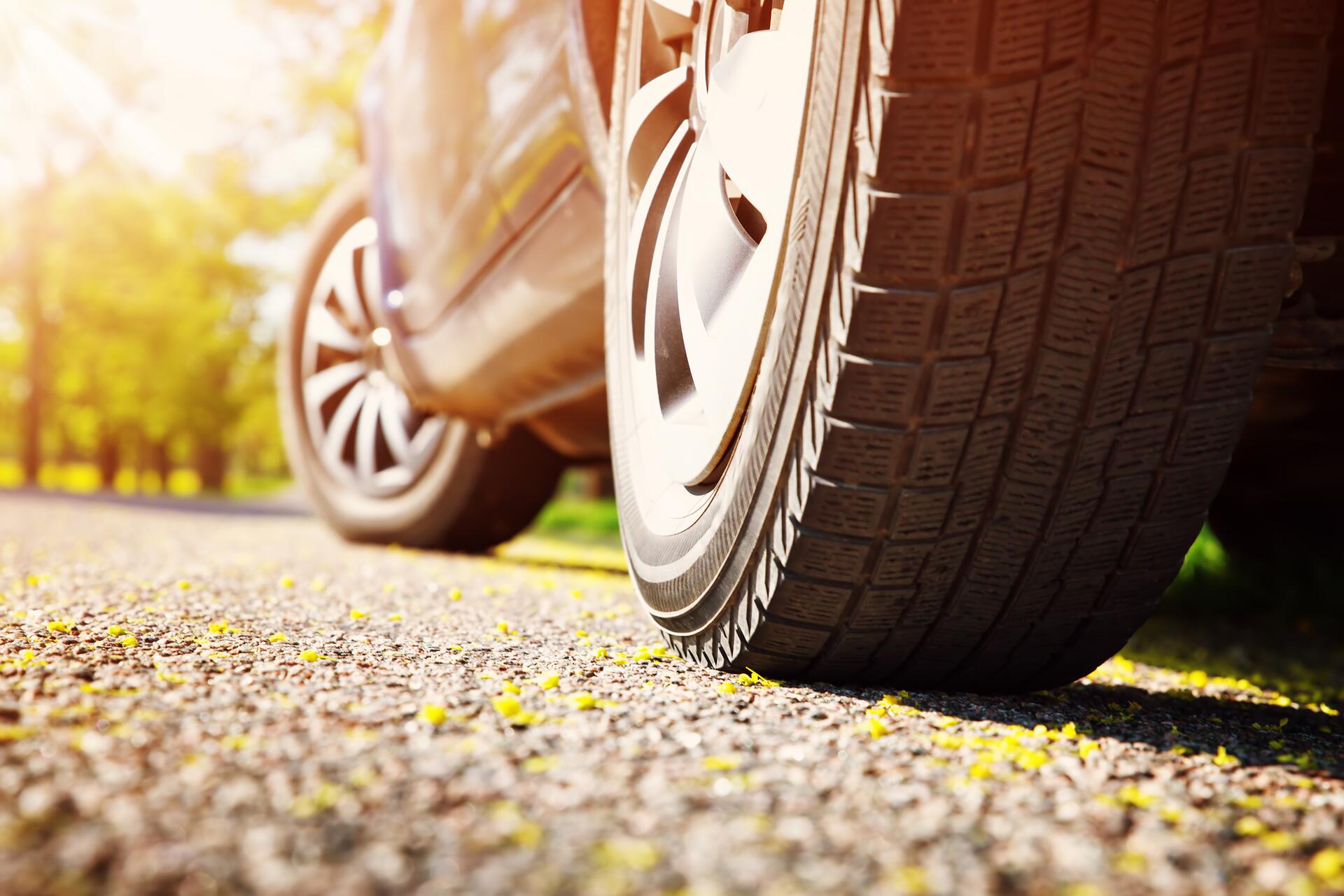 Valivý odpor pneu: Jak ovlivňuje spotřebu?