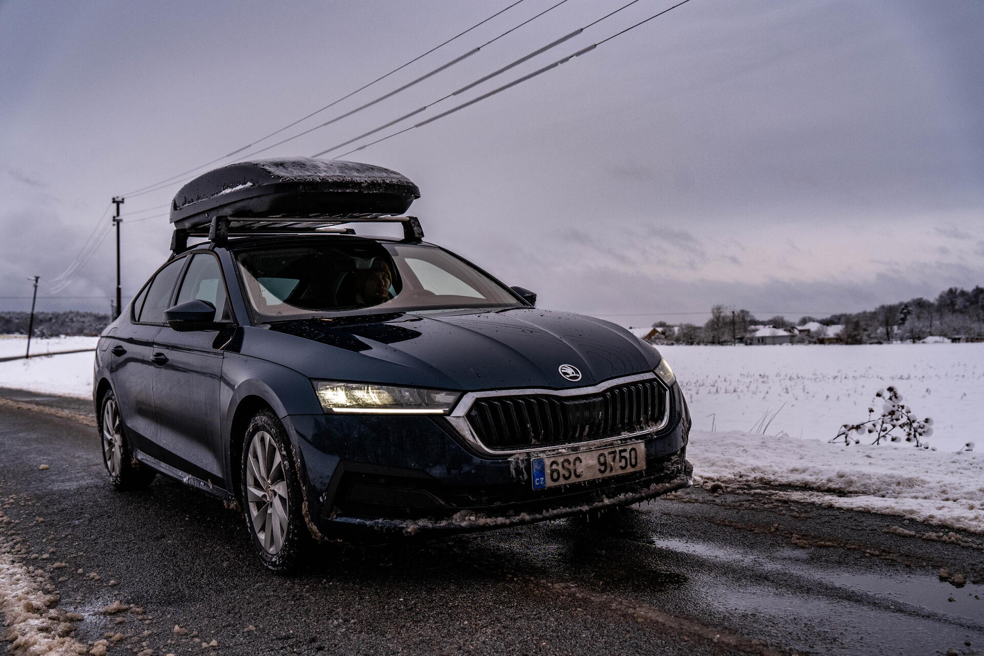 Vliv střešního boxu na spotřebu automobilu