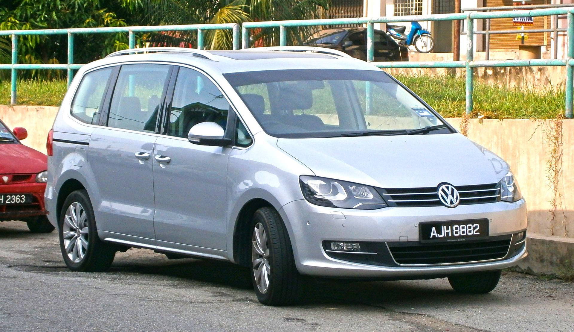 Volkswagen Sharan - rodinné auto 7 míst z bazaru