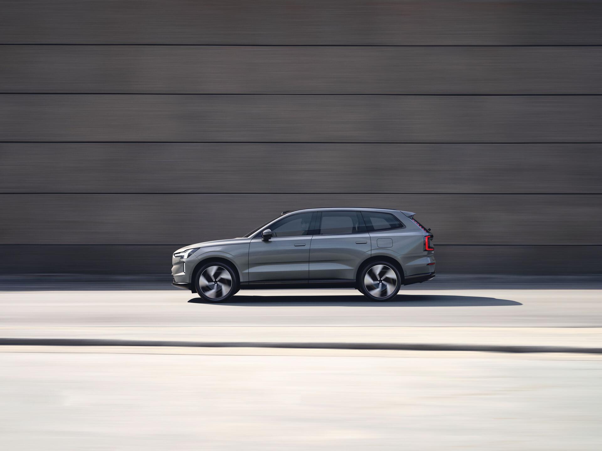 Volvo EX90 - nejbezpečnější SUV ve své třídě