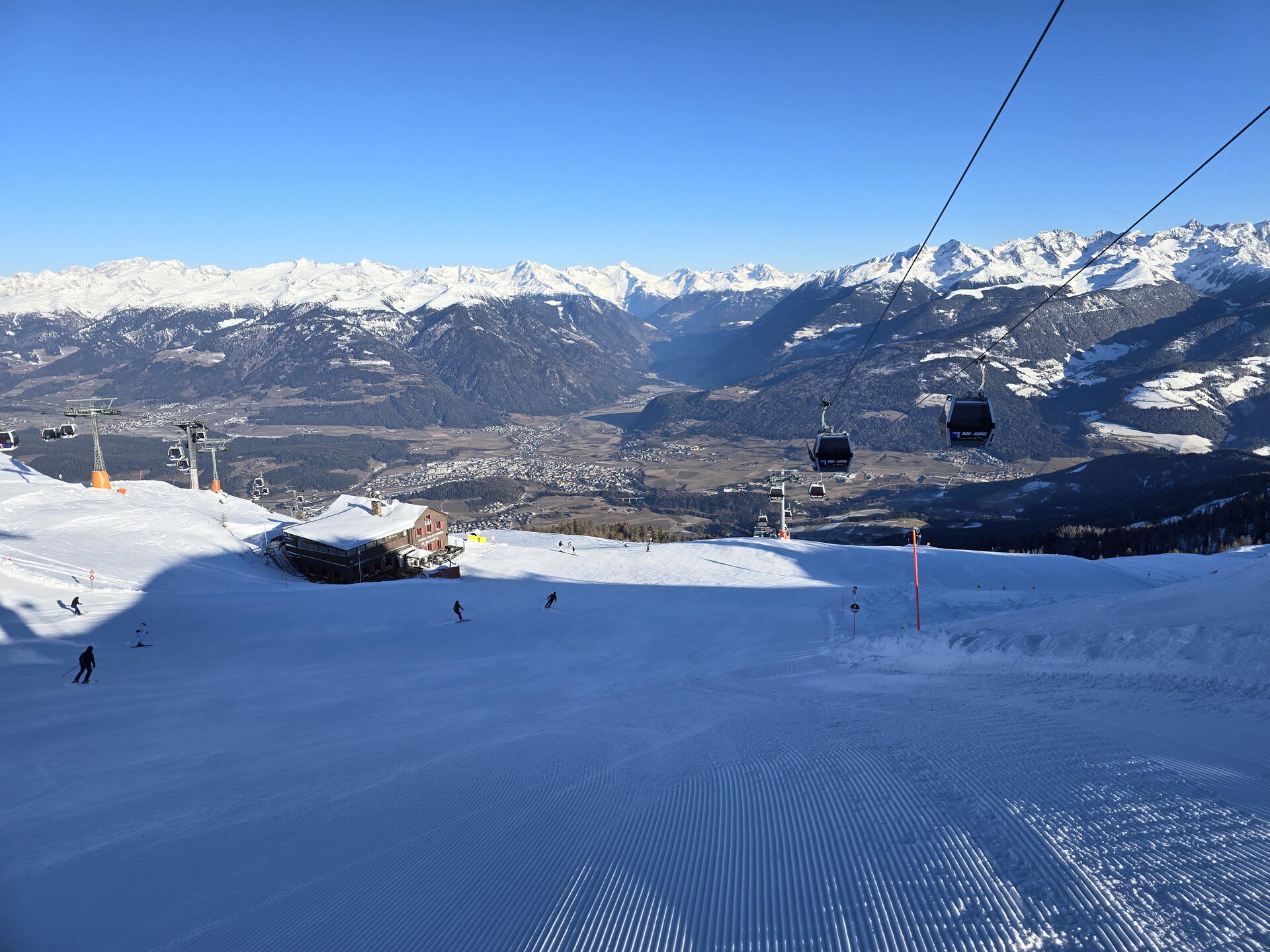 Za ski pas ve ski resortu Kronplatz jsme zaplatili skoro stejně jako ve Špindlu