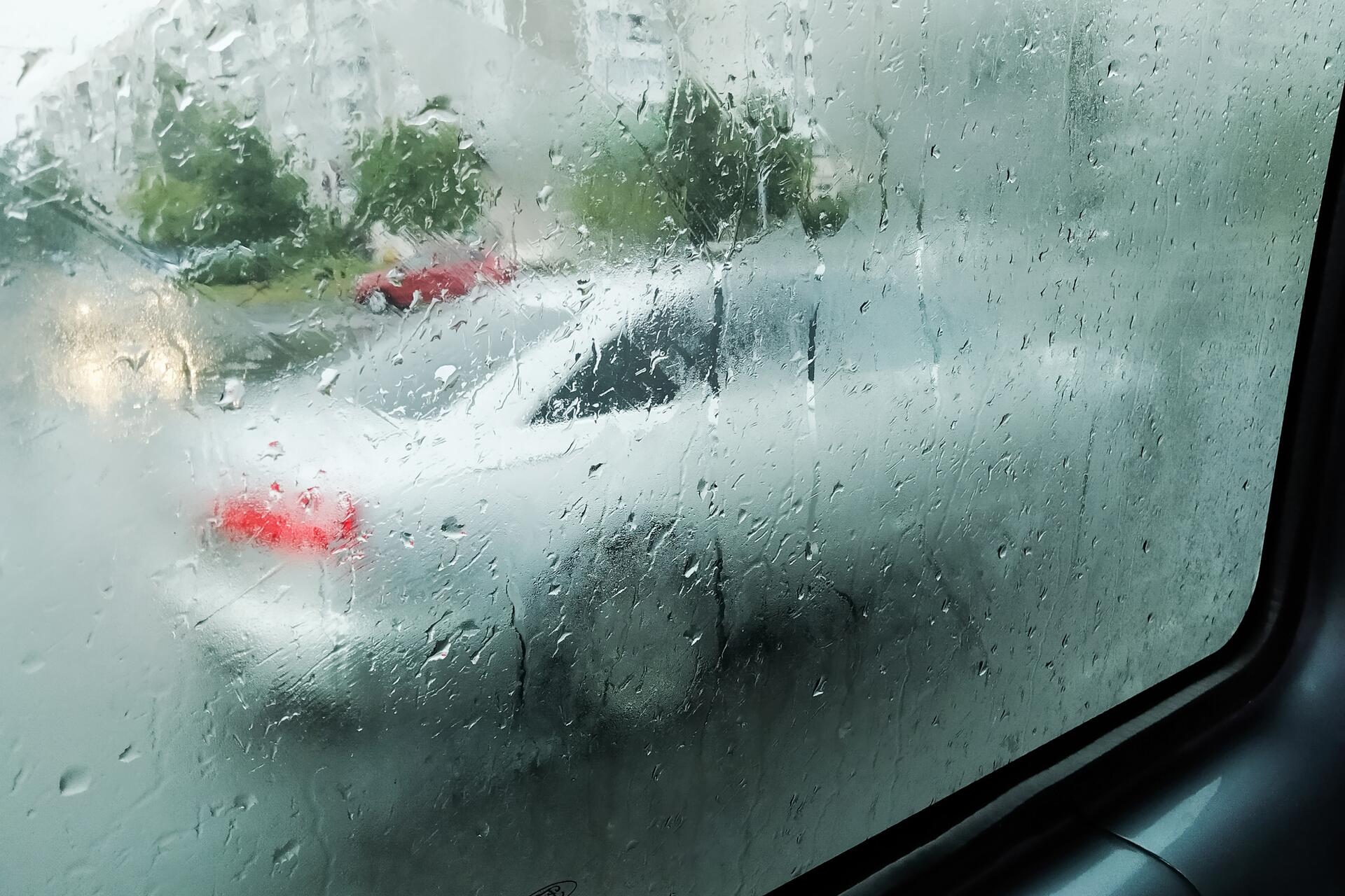 Zamlžování oken v autě - je potřeba řešit příčinu ne jen důsledky