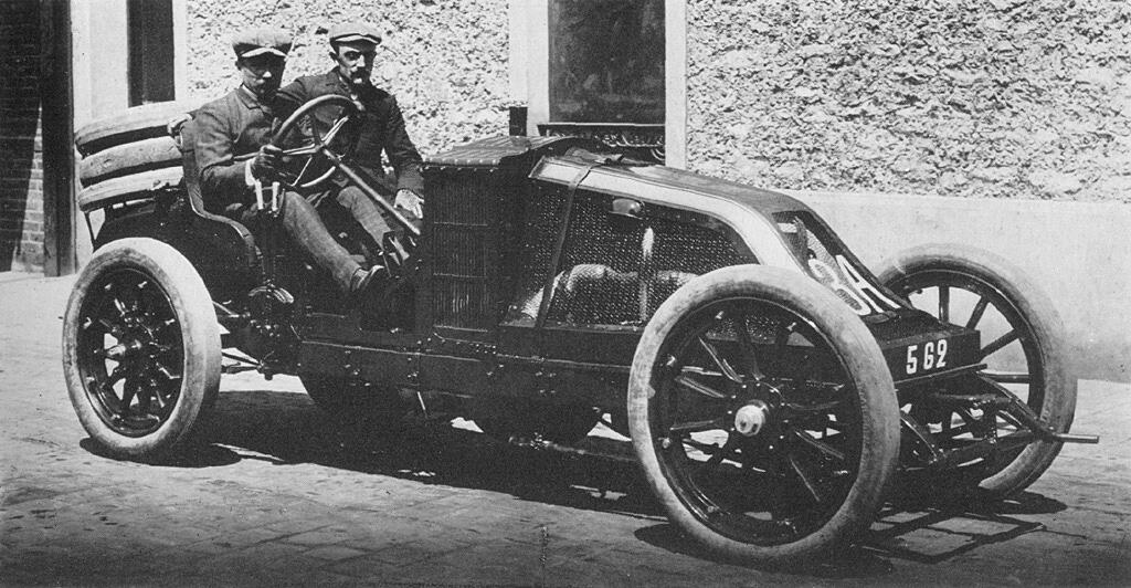 Závodní motory: výlet do historie