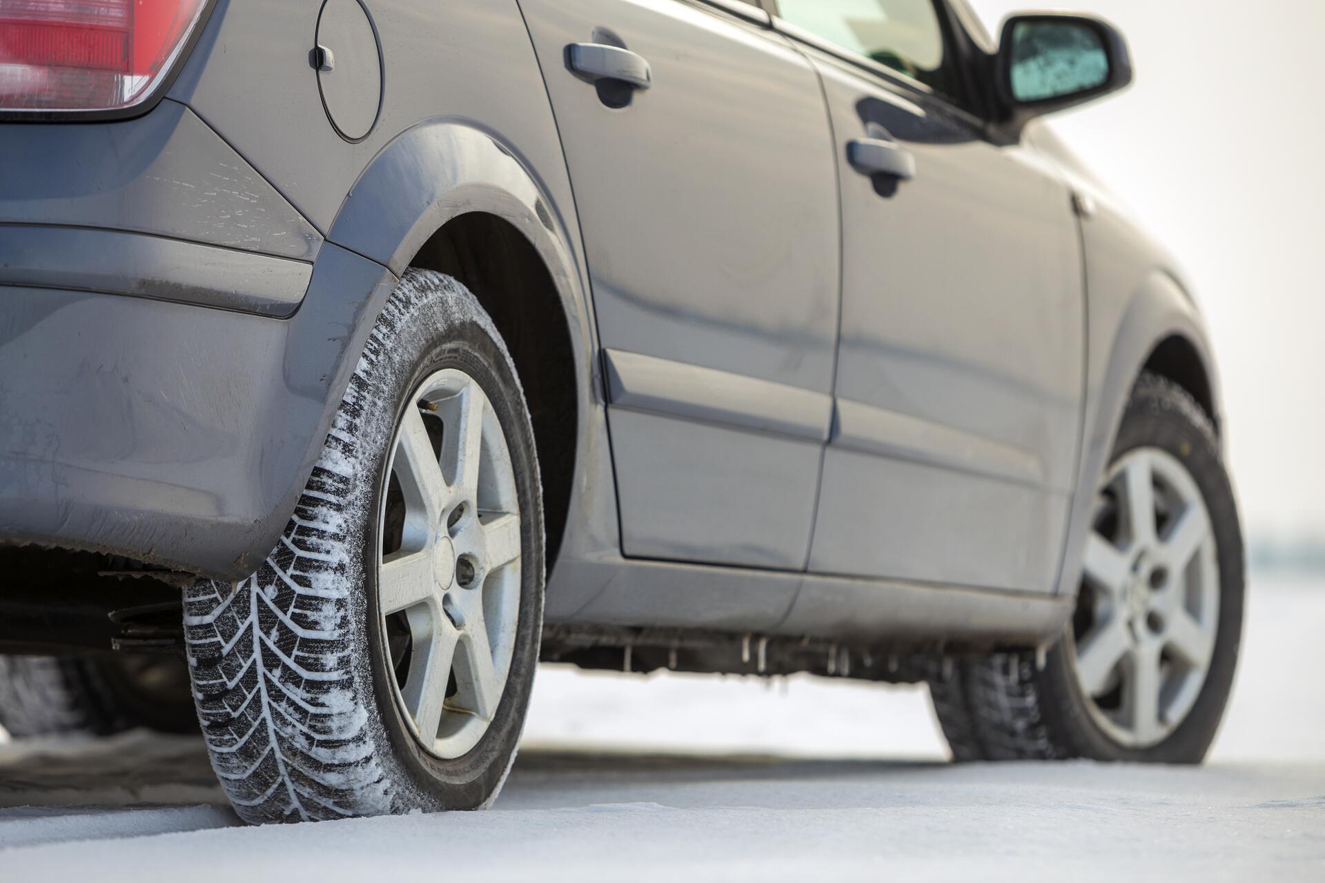 Zimní pneumatiky vs. celoroční pneumatiky