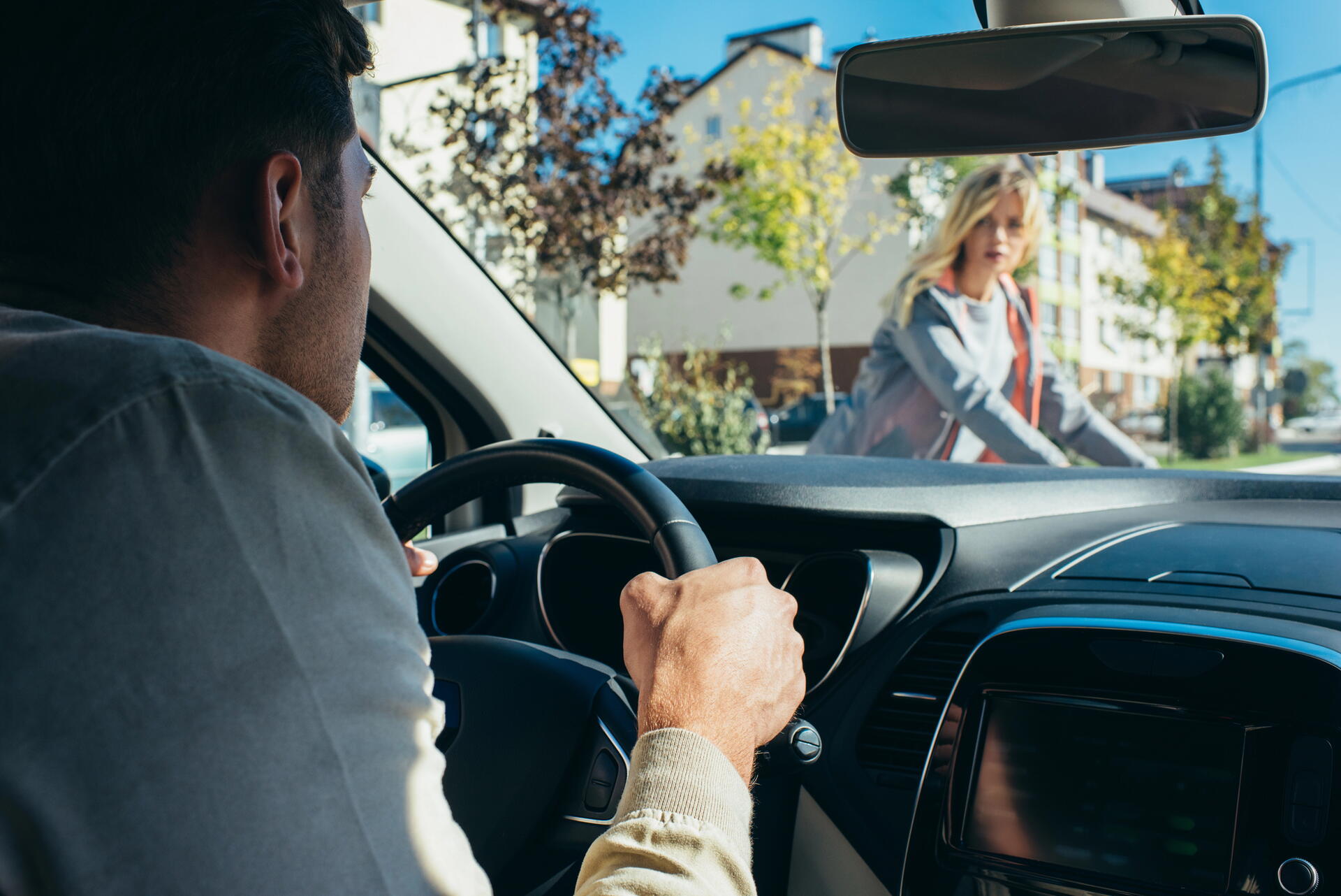 Zvuk elektromobilů: Proč je nutný a jak ho automobilky řeší?