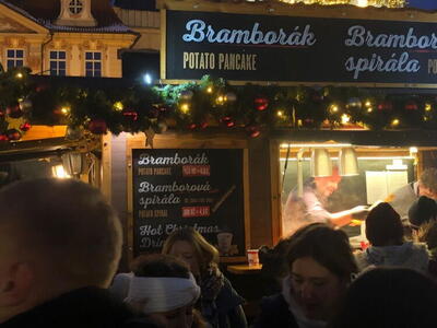 Ceny bramboráků na trzích v Praze