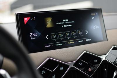 DS 3 Crossback interiér