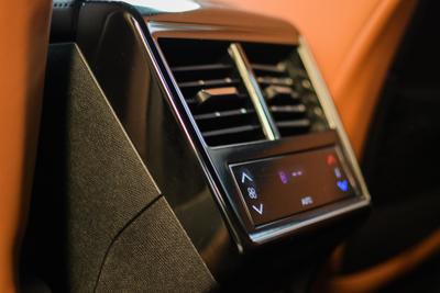 DS 7 Crossback - interiér