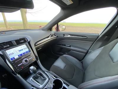Ford Mondeo ST Line