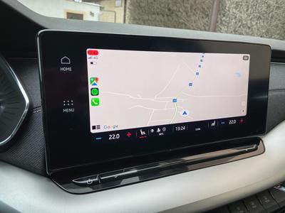 Infotainment nové Škody Octavia zvládá bez problémů bezdrátové připojení na telefon přes AirPlay