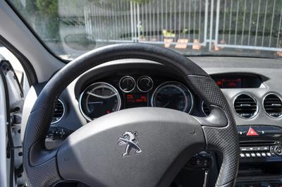 Interiér Peugeotu 308 SW je povedený