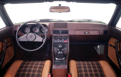 Interiér Porsche 924