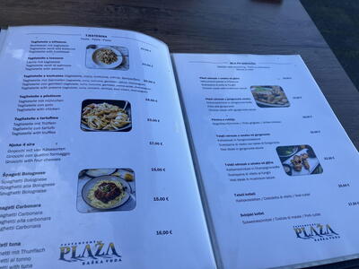 Jídelní lístek v restauraci a pizzerii přímo na pláži v Bašce Vodě