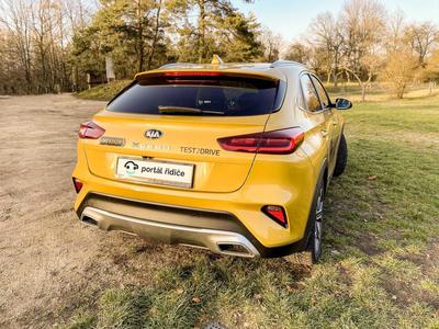 Kia XCeed - Falešné výfuky působí dost lacine