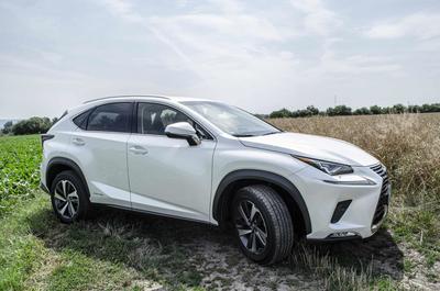 Lexus NX 300h - auto, které je pohodlnou výstředností
