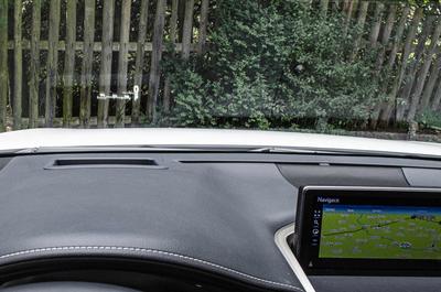 Lexus NX 300h - pochybnou navigaci nahrazuje výtečný komfort