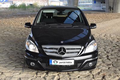 Mercedes Benz B180