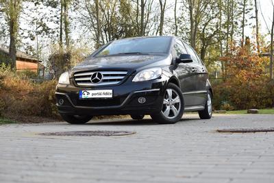 Mercedes Benz B180