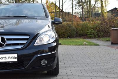 Mercedes Benz B180